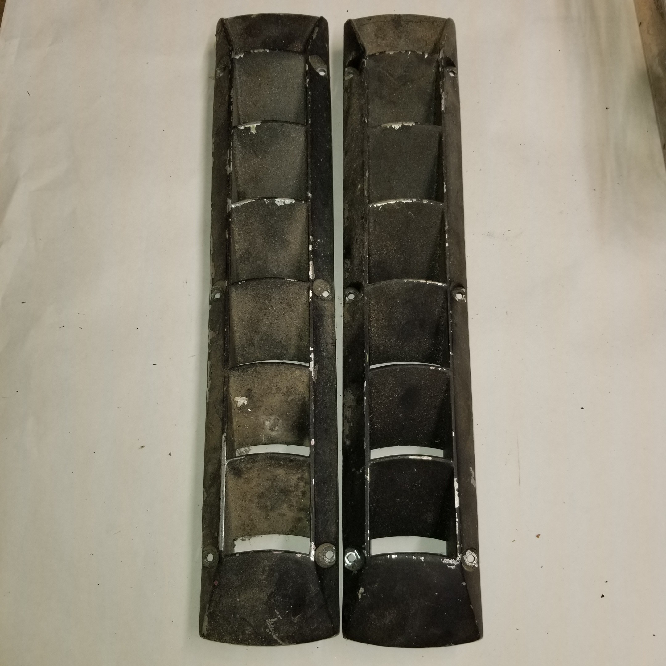 Plastic Louver Vents — USED